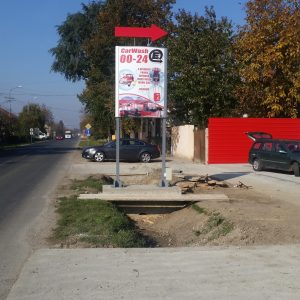 PUTOKAZNI ZNAK – TOTEM ns reklamdžija, izrada totem reklama