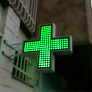 svetleci-displeji-apotekarski-krst