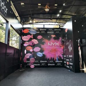 Brendiranje Izloga, NS Reklamdžija (1) Brendiranje Izloga, NS Reklamdžija (1)