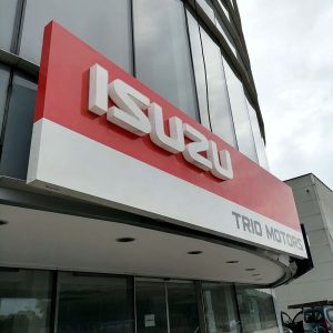Isuzu - 3D slova (3)